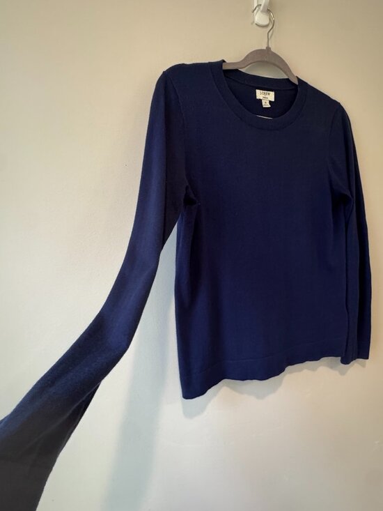 J. Crew Sweaters - J.Crew Classic Fit Crewneck Blue Sweater – Women’s S 🔥